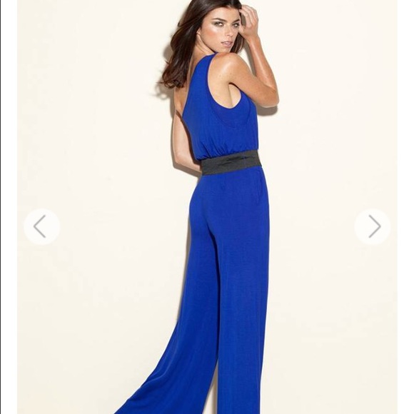 BeBe one shoulder jumpsuit. - Picture 3 of 4